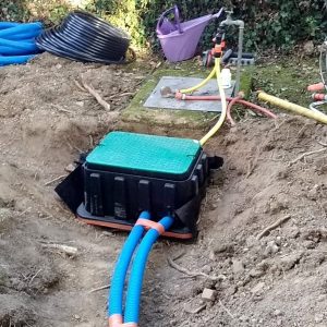Installation d'un circuit d'arrosage automatique enterré