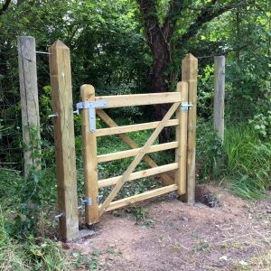 Création d'un portillon en bois